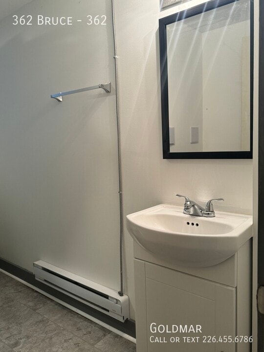 362 Bruce Ave in Windsor, ON - Building Photo