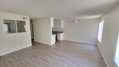 5461 Kester Ave in Los Angeles, CA - Building Photo - Building Photo