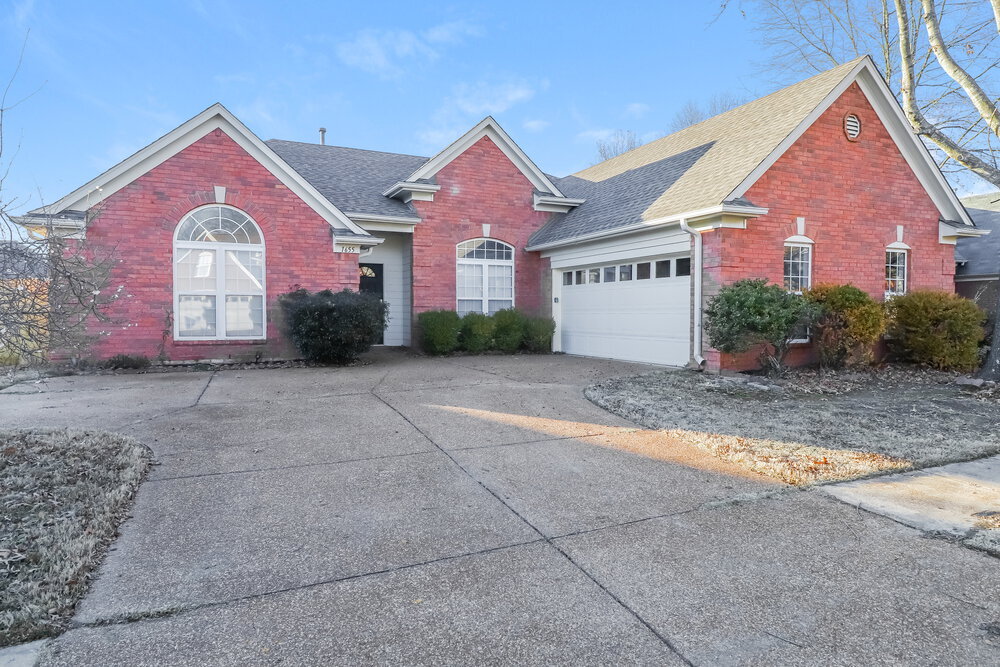 1655 Torrington Dr in Cordova, TN - Building Photo