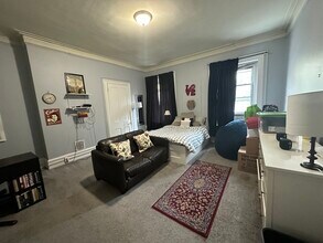 4047 Spruce St in Philadelphia, PA - Foto de edificio - Building Photo