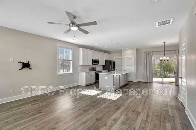 7811 Park Gate Dr in North Charleston, SC - Building Photo - Building Photo