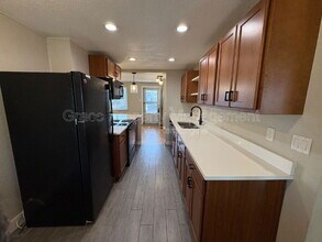 1673 S Benton St in Lakewood, CO - Building Photo - Building Photo