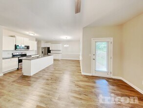 2275 Wentworth Park Dr in Morrow, GA - Building Photo - Building Photo