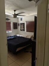 2246 Monroe St in Hollywood, FL - Foto de edificio - Building Photo