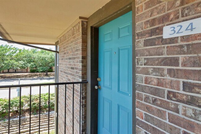 property at 7685 Northcross Dr