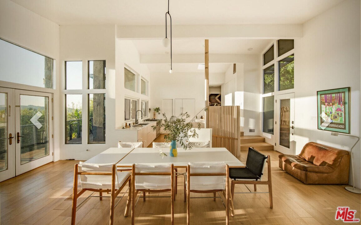 21960 Cereza Way in Topanga, CA - Building Photo