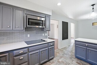 1 Springer Ct in Bethesda, MD - Building Photo - Building Photo