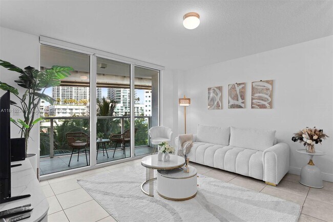 31 SE 5th St, Unit 505 in Miami, FL - Building Photo - Building Photo