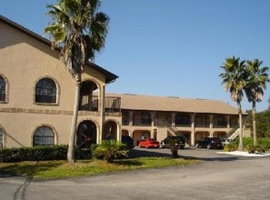 4367 Millwood Rd in Spring Hill, FL - Foto de edificio - Building Photo