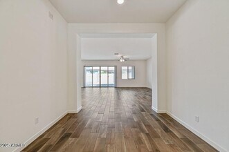 19250 E Carriage Way in Queen Creek, AZ - Building Photo - Building Photo