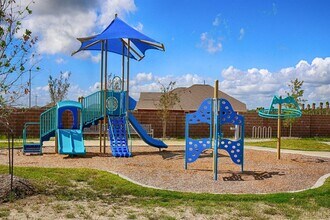 3121 Banyan Dr in Santa Fe, TX - Building Photo - Building Photo