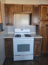 2215 E Elm Ave in Enid, OK - Building Photo - Building Photo