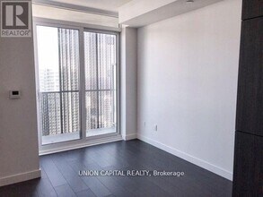 8 Eglinton Ave E in Toronto, ON - Building Photo - Building Photo