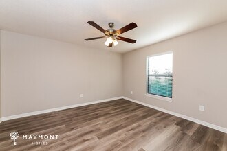 674 Chatham Walk Dr in Ruskin, FL - Building Photo - Building Photo