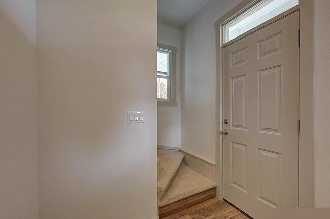 1191 SE Jefferson St, Unit Jefferson in Dallas, OR - Building Photo - Building Photo