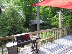 1785 Shorewood Dr in Burt, NY - Building Photo - Building Photo