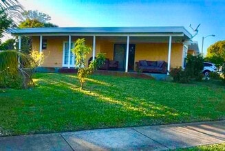 1430 NE 41st Dr in Pompano Beach, FL - Building Photo - Building Photo