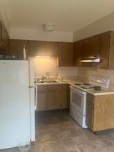 Diane Apartments in Marlinton, WV - Foto de edificio - Building Photo