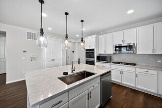 288 S Robertsdale St in Aurora, CO - Building Photo - Building Photo
