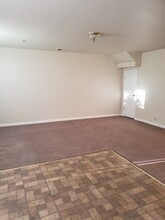 2840 Stanislaus St in Riverbank, CA - Building Photo - Building Photo