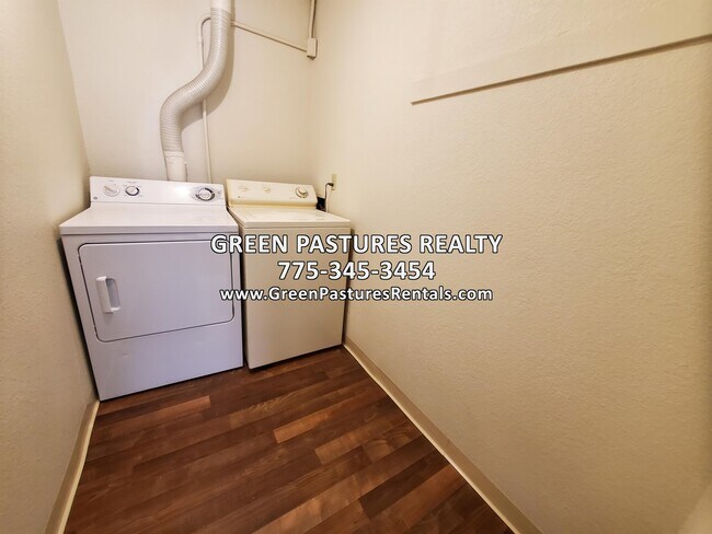 3918 Clear Acre Ln in Reno, NV - Building Photo - Building Photo