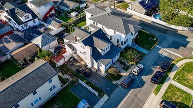 1041 Stonewall Ln in Secaucus, NJ - Building Photo - Building Photo