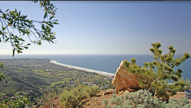 5757 Trancas Canyon Rd in Malibu, CA - Foto de edificio - Building Photo