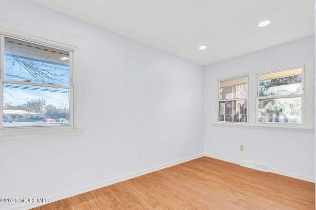 105 Clark St in Keyport, NJ - Building Photo - Building Photo