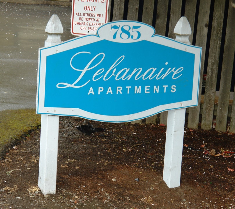 Lebonaire Apartments in Lebanon, OR - Foto de edificio