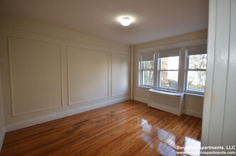 1691 Commonwealth Ave, Unit 16 in Boston, MA - Building Photo - Building Photo