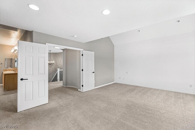 9161 Tudor Park Pl in Las Vegas, NV - Building Photo - Building Photo