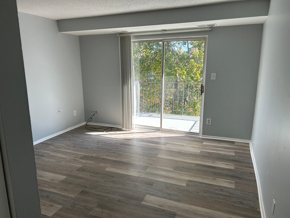 11913 Tarragon Rd, Unit J in Reisterstown, MD - Building Photo