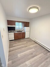 2 E Main St in Plainfield, IN - Foto de edificio - Building Photo