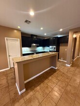 10508 Arden Villa Dr in Bakersfield, CA - Building Photo - Building Photo