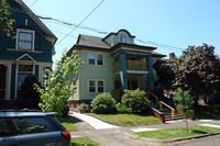 2934 NE Couch St in Portland, OR - Building Photo - Building Photo