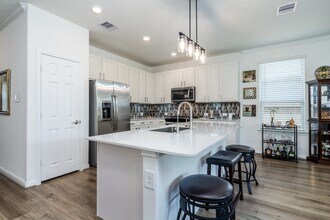 7702 Royal Oasis Ln in Cypress, TX - Building Photo - Building Photo