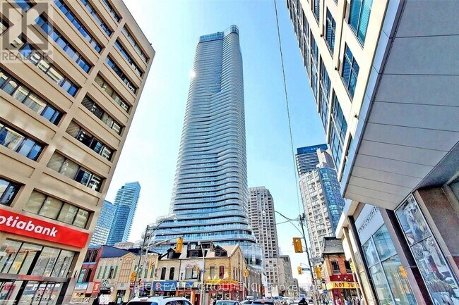11-3411 Wellesley St W in Toronto, ON - Building Photo - Building Photo