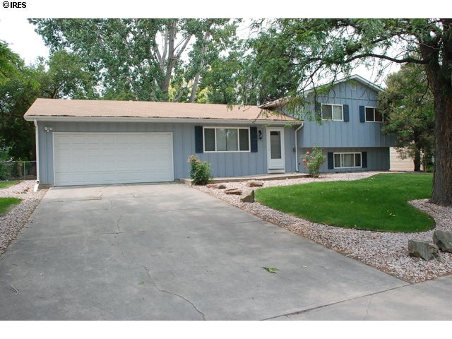 1305 Briarwood Rd in Fort Collins, CO - Foto de edificio - Building Photo