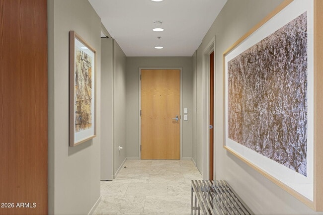 7167 E Rancho Vista Dr in Scottsdale, AZ - Building Photo - Building Photo