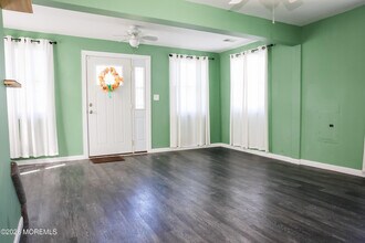 320 Lorillard Ave in Union Beach, NJ - Building Photo - Building Photo