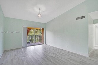 10725 Cleary Blvd in Plantation, FL - Building Photo - Building Photo