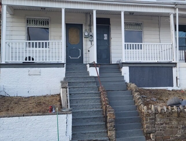 1321 Race St in Ashland, PA - Foto de edificio - Building Photo