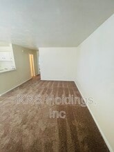 946 W Ocean View Ave in Norfolk, VA - Building Photo - Building Photo