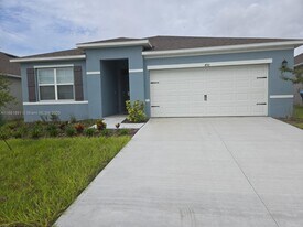 492 Taylor Grvs St in Lake Wales, FL - Building Photo