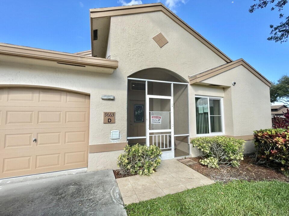 9663 Boca Gardens Cir N in Boca Raton, FL - Building Photo