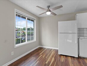 526 S 40th Ave in West Richland, WA - Building Photo - Building Photo