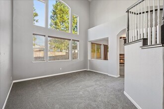 121 Connor Cir in Sacramento, CA - Building Photo - Building Photo