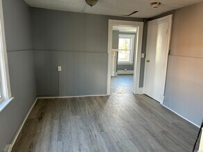 22 Hawthorne St-Unit -3 in Norwich, CT - Foto de edificio - Building Photo
