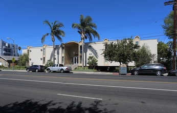 11915 Burbank Blvd in Valley Village, CA - Building Photo - Building Photo