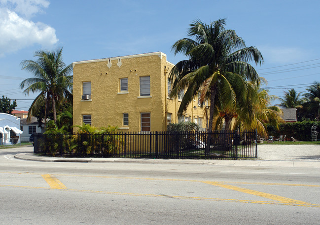 6 NE 43rd St in Miami, FL - Building Photo - Building Photo